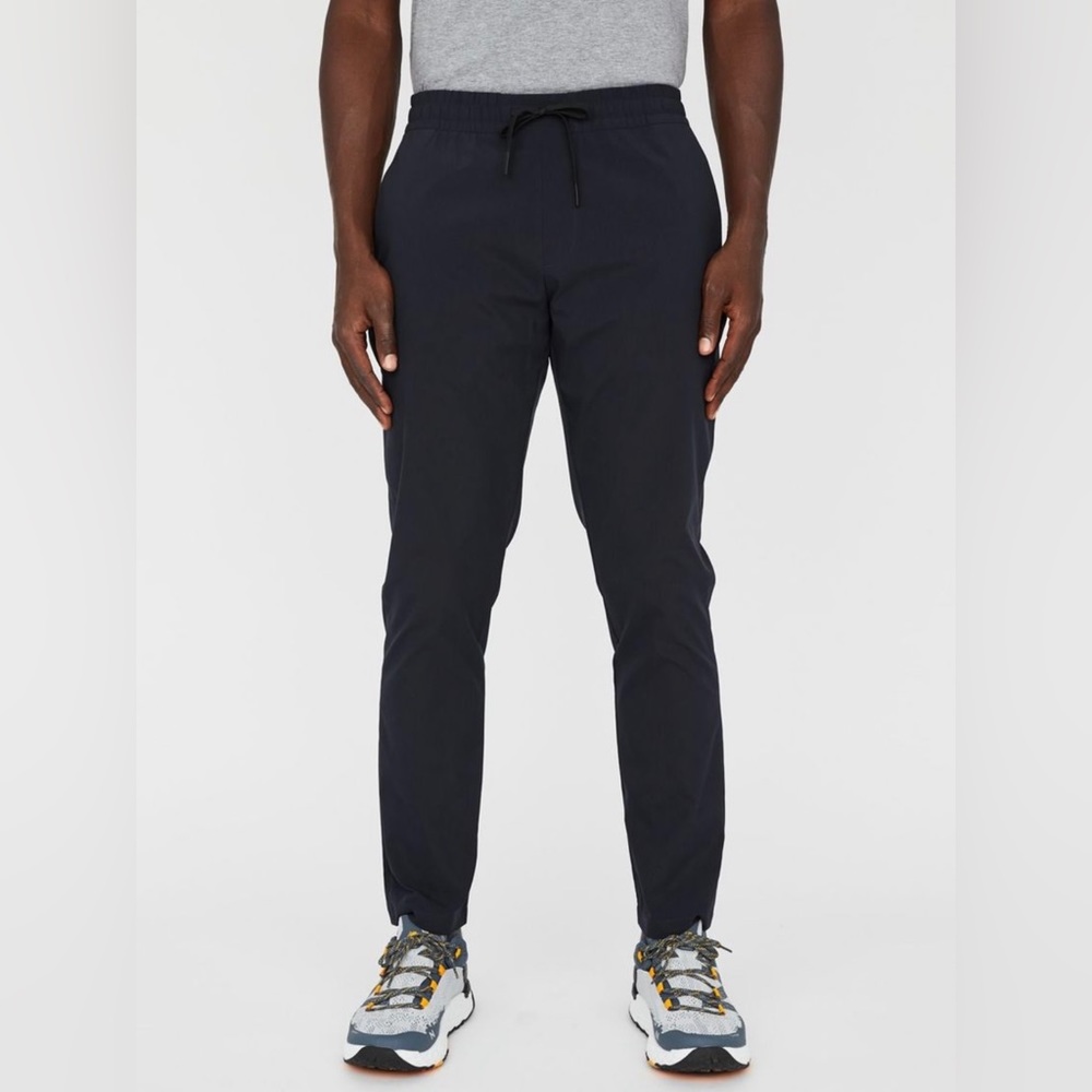 HILL CITY - Gap - Easy Tech Pant - Navy - Mens L - $128 Retail NWT